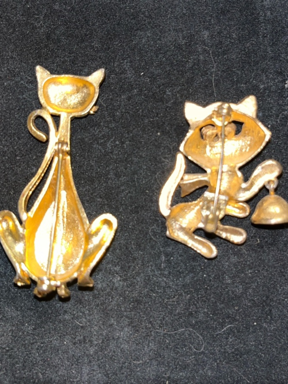 Avon Gold Cat Brooches with Red and Blue Eyes - Picture 2 of 4